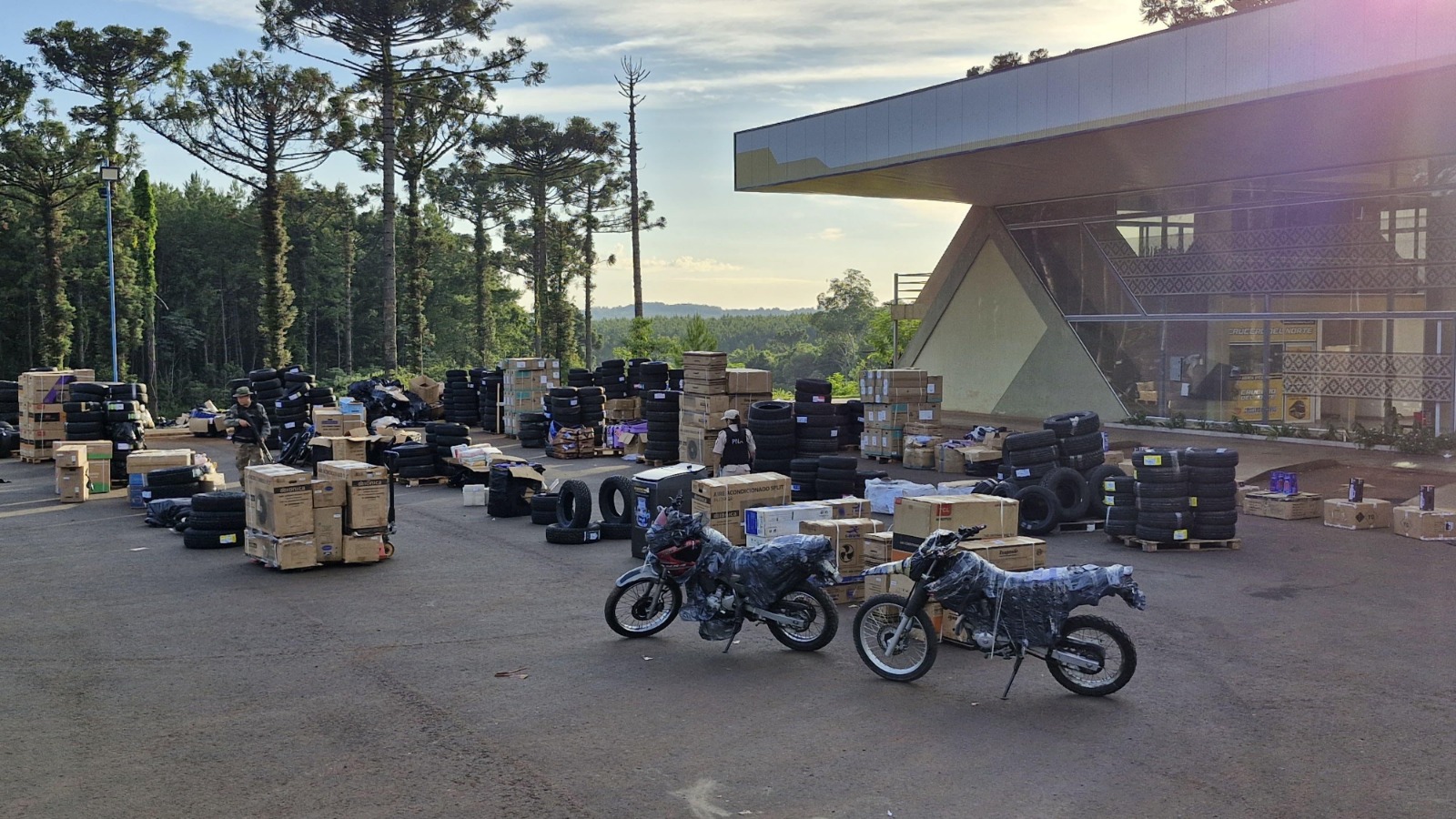 Prefectura decomisó mercadería ilegal por más de 178 millones de pesos en Puerto Piray